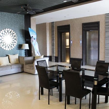Luxanos Condo Place- San Marino Cebu Stadt Exterior foto