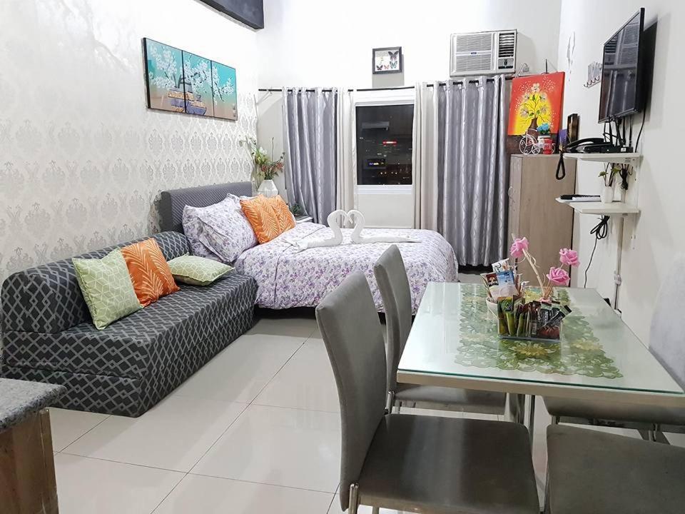 Luxanos Condo Place- San Marino Cebu Stadt Exterior foto